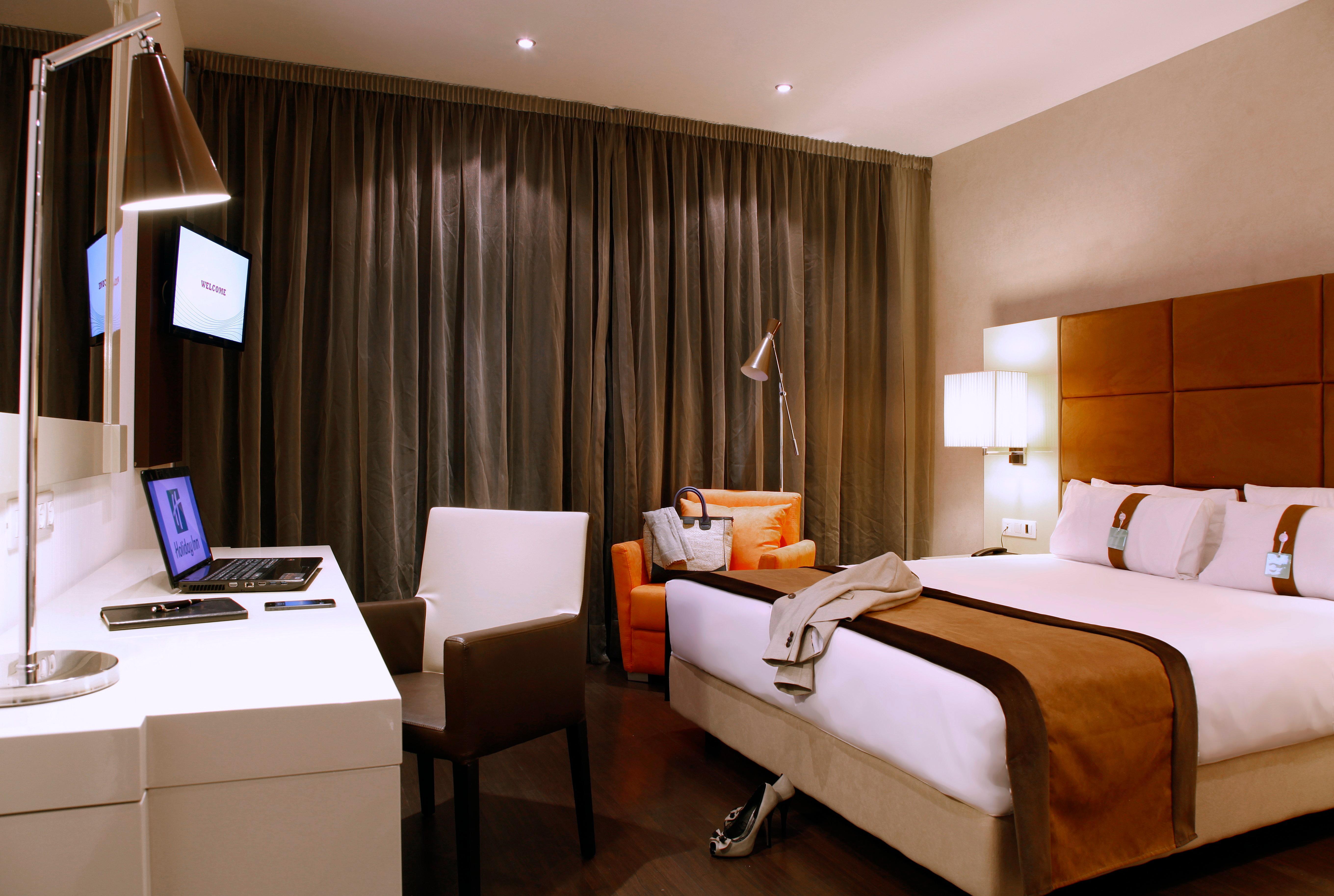Holiday Inn Madrid - Las Tablas By Ihg Dış mekan fotoğraf