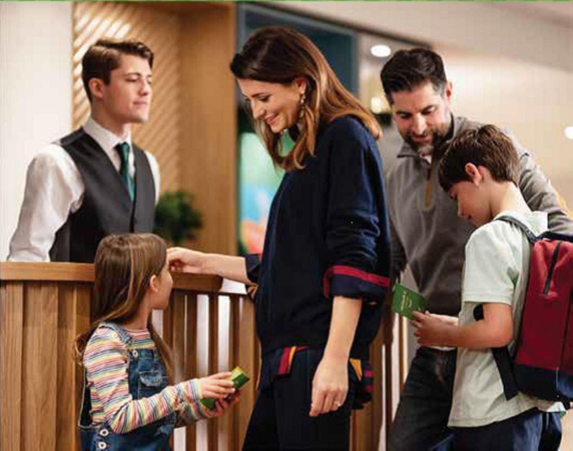 Holiday Inn Madrid - Las Tablas By Ihg Dış mekan fotoğraf