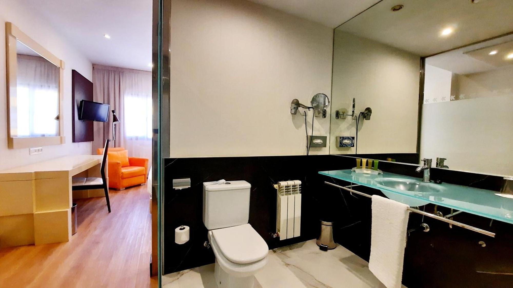 Holiday Inn Madrid - Las Tablas By Ihg Dış mekan fotoğraf
